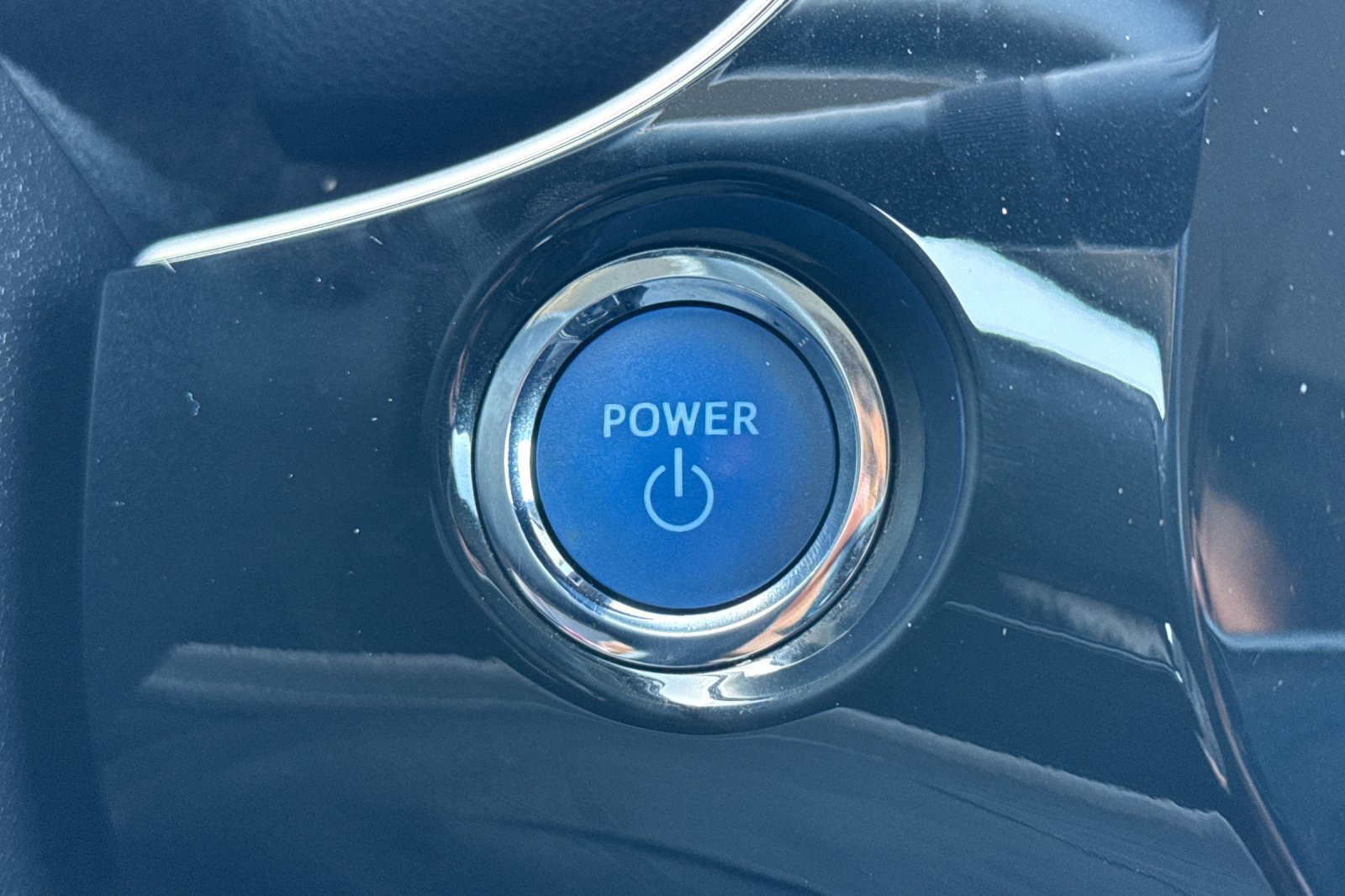 Certified 2018 Toyota Prius Prime Plus FWD image 25