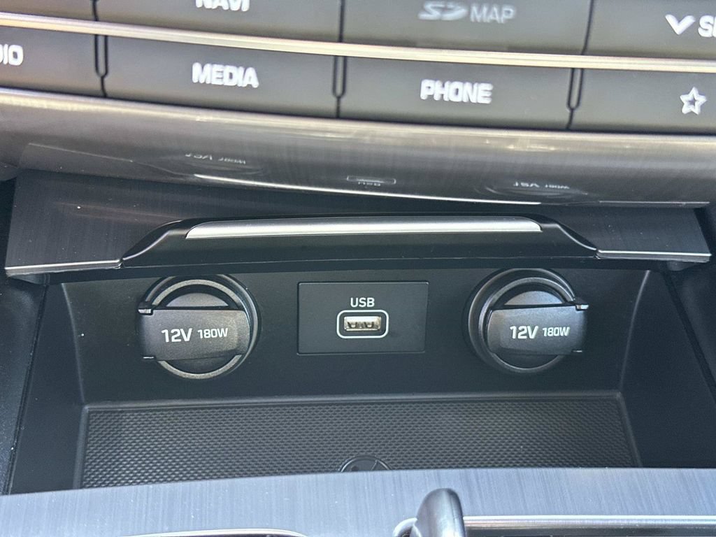Used 2019 Genesis G80 3.8 AWD/4WD image 15