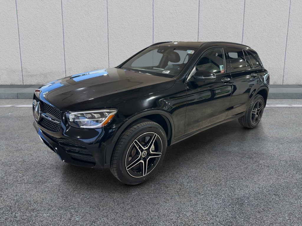 Used 2022 Mercedes-Benz GLC 300 4MATIC w/ AMG Line image 3
