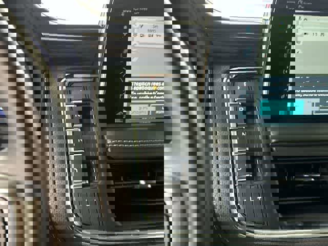 Used 2023 Chevrolet Suburban Premier image 25