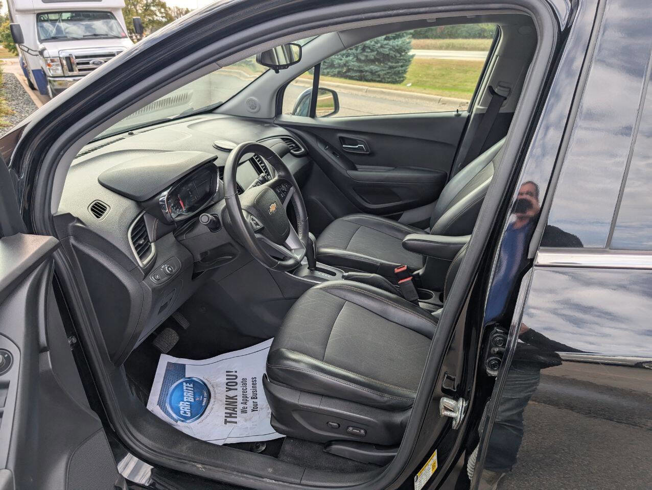 Used 2017 Chevrolet Trax LT w/ LT Convenience Package image 15