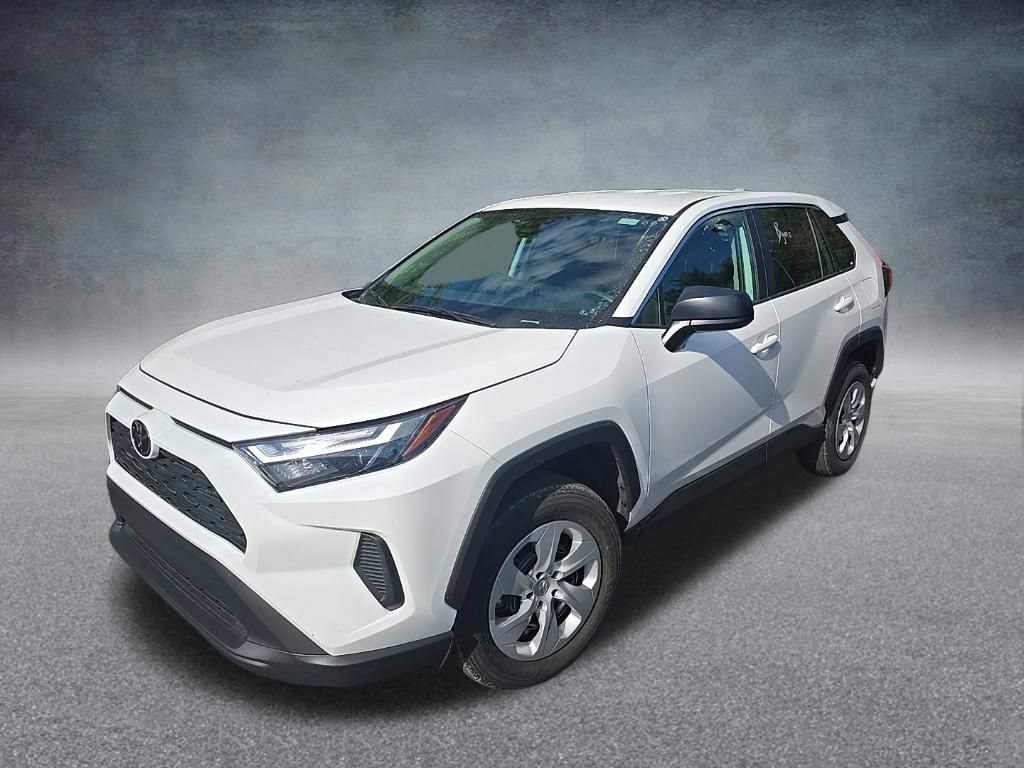 Used 2025 Toyota RAV4 LE AWD/4WD image 4