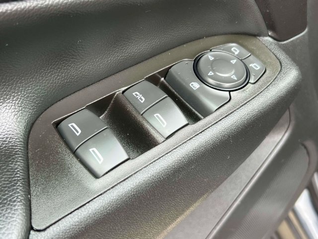 Used 2023 Chevrolet Equinox LT AWD/4WD image 18