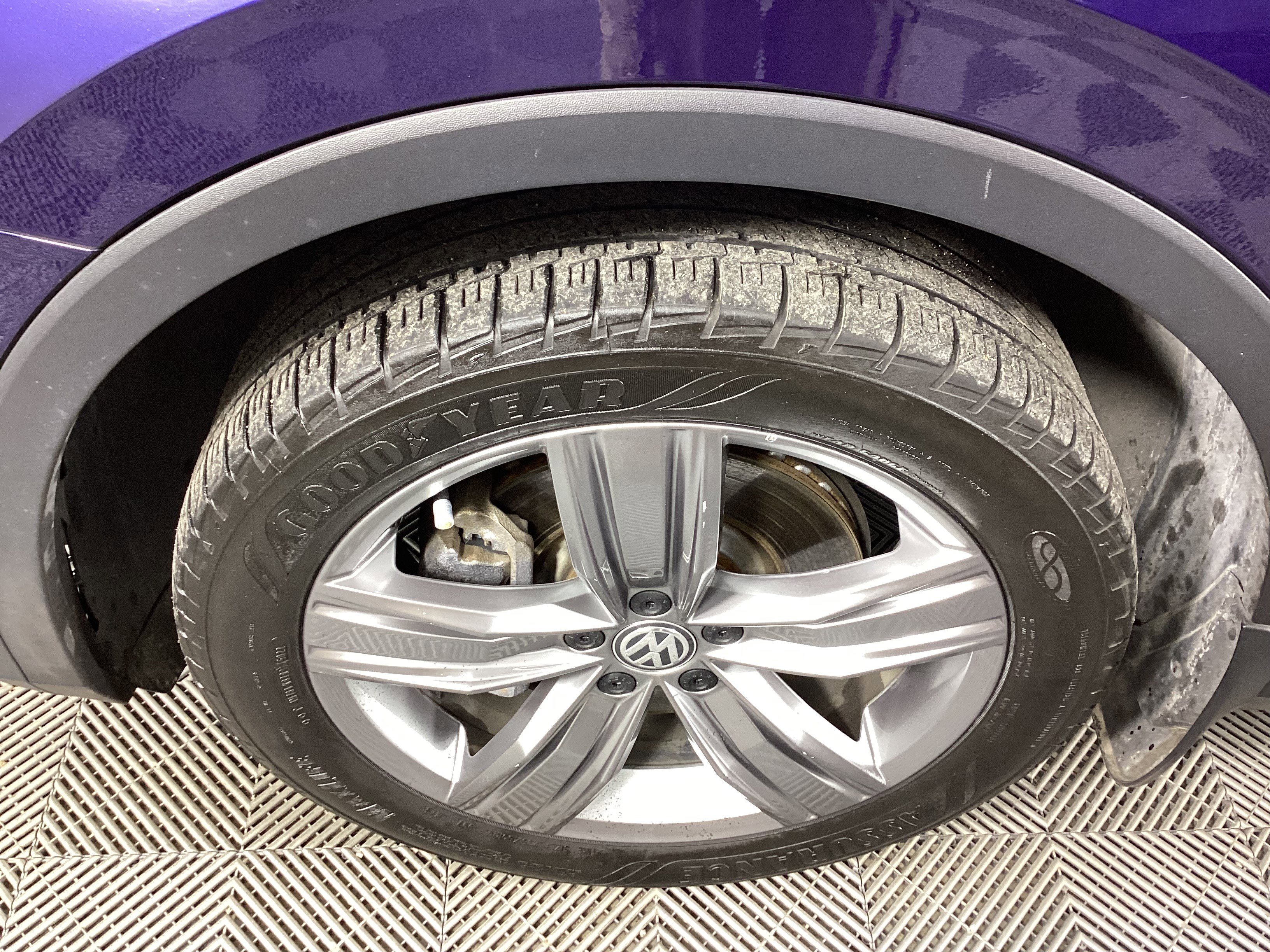 Used 2021 Volkswagen Tiguan SEL image 12