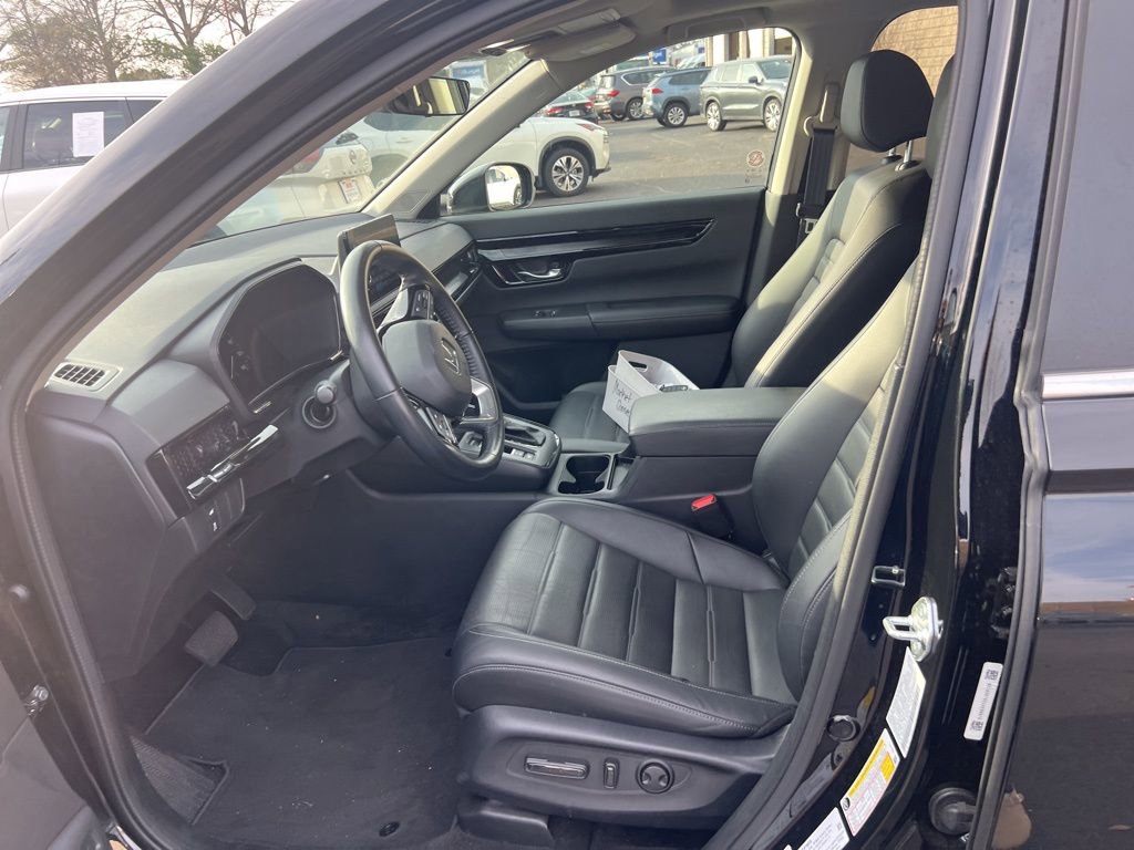 Used 2025 Honda CR-V EX-L image 4