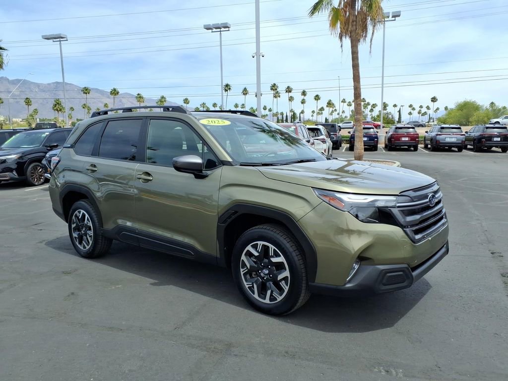 Certified 2025 Subaru Forester Premium AWD/4WD image 1