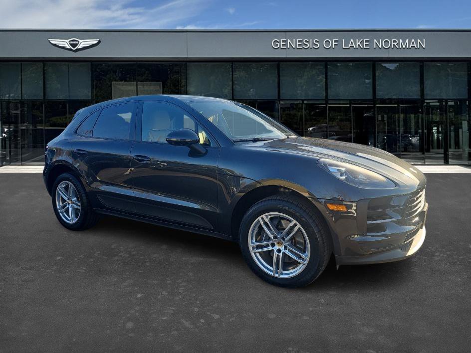 Used 2021 Porsche Macan image 2