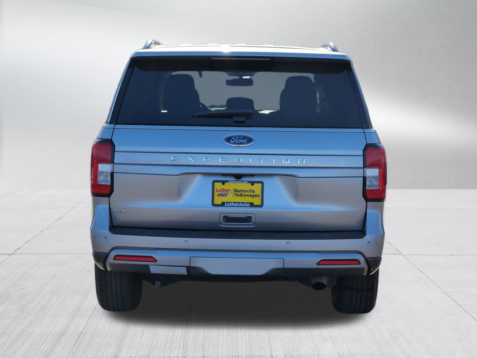Used 2024 Ford Expedition XLT image 6
