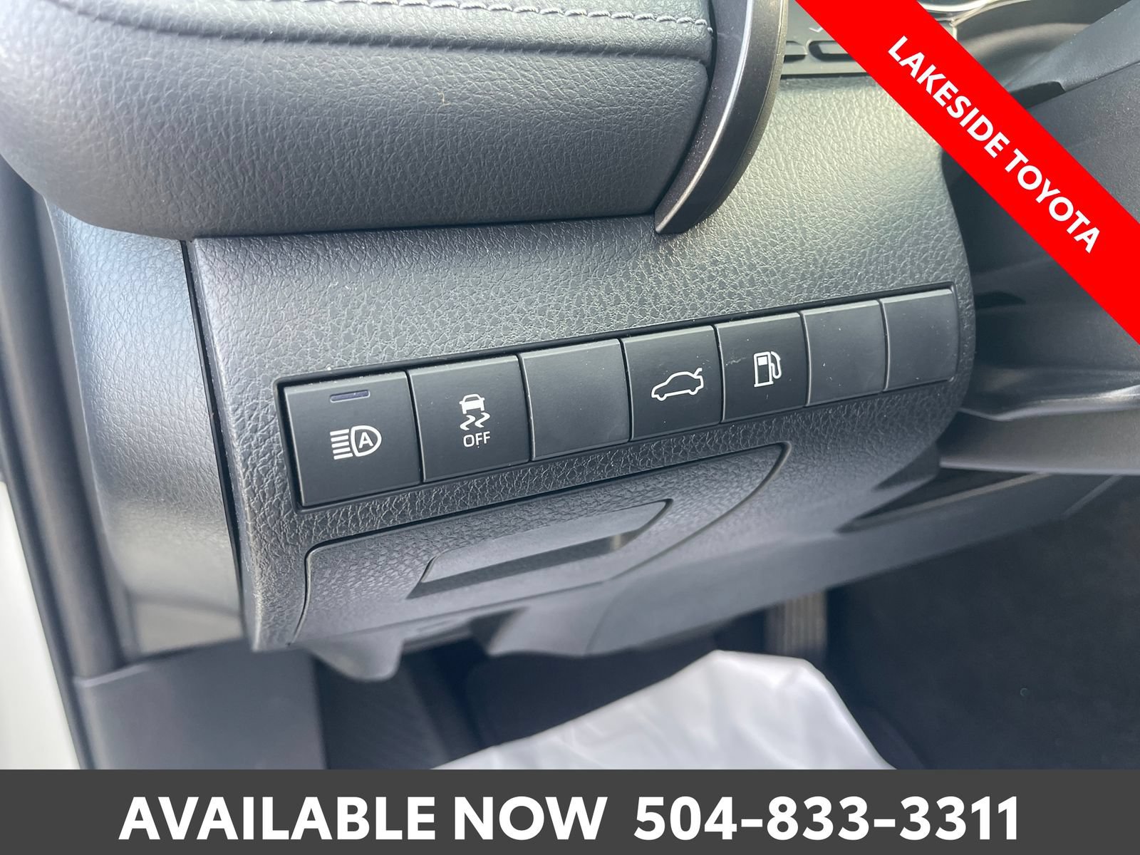 Used 2018 Toyota Camry XSE FWD image 24