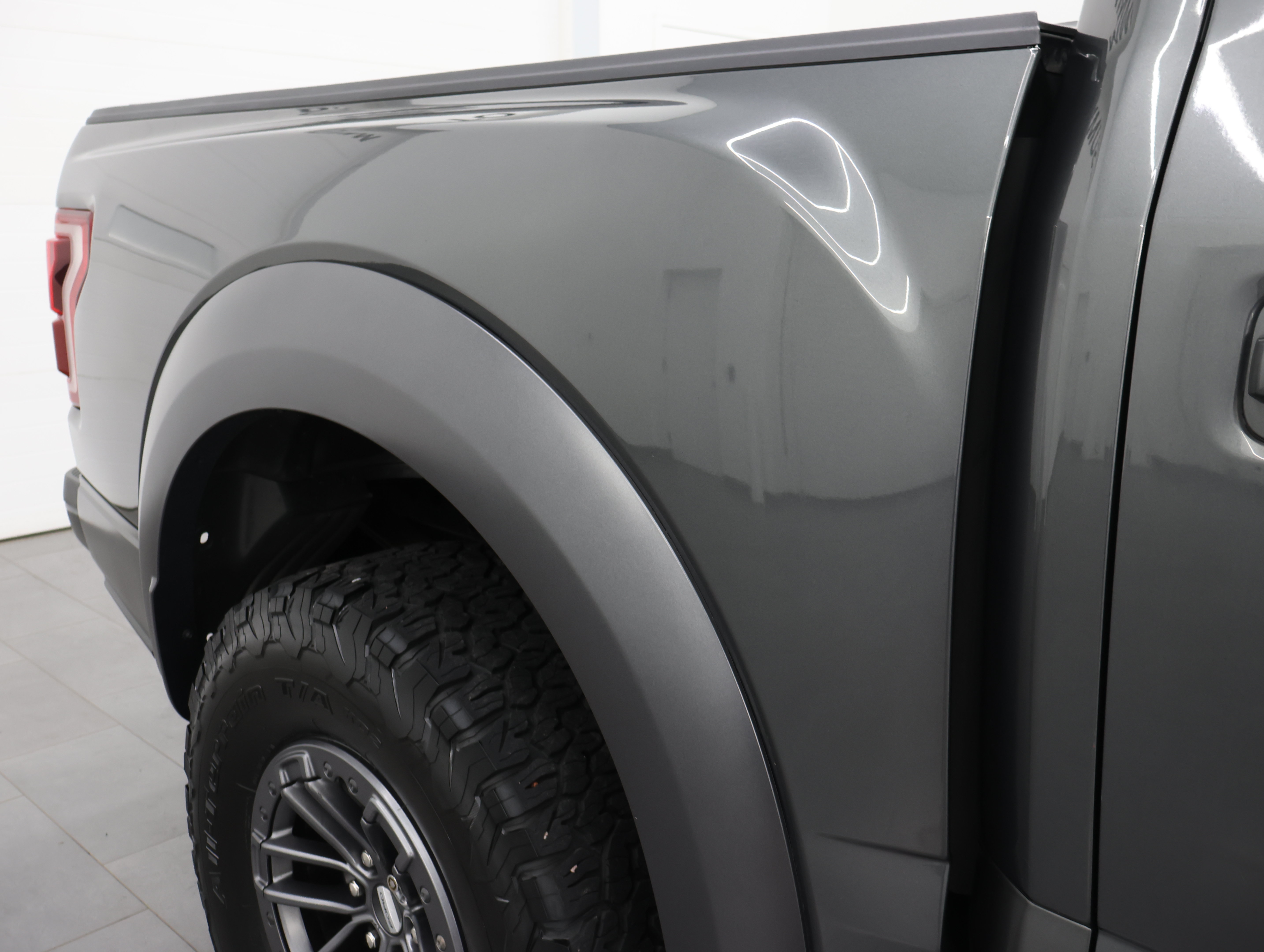 Used 2019 Ford F150 Raptor w/ Equipment Group 802A Luxury AWD/4WD image 29