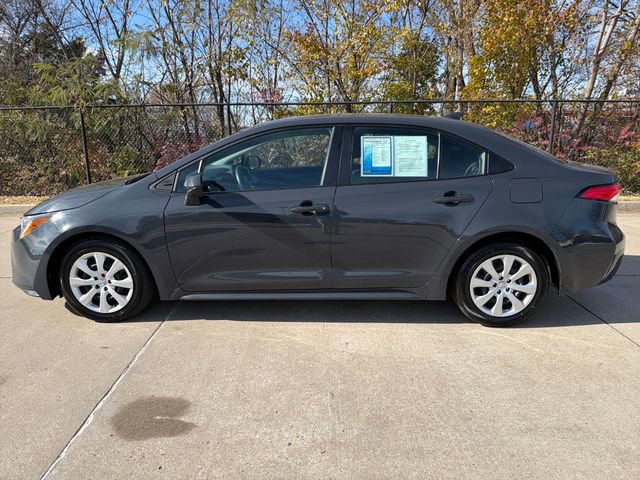 Used 2024 Toyota Corolla LE image 2