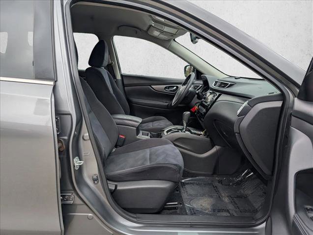 Used 2016 Nissan Rogue S w/ Appearance Package image 18