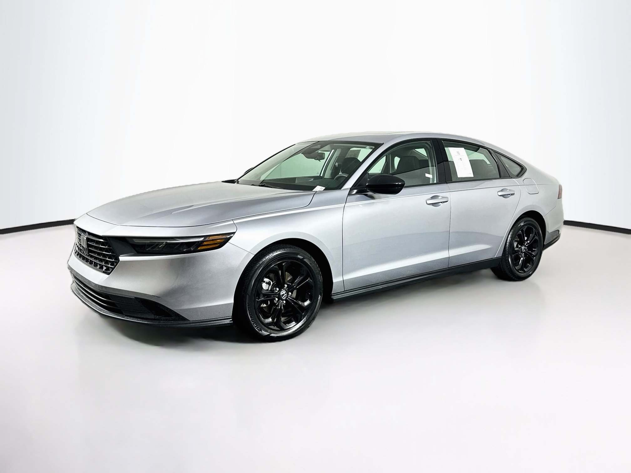 Used 2025 Honda Accord SE image 3