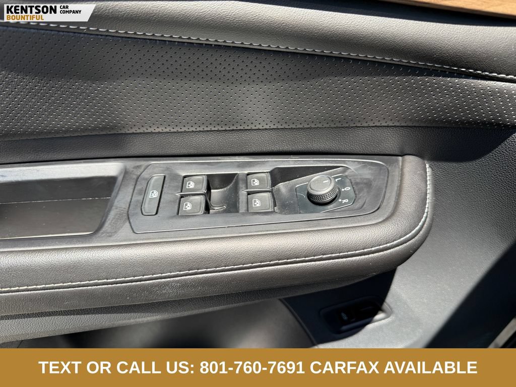Used 2025 Volkswagen Atlas SE AWD/4WD image 19