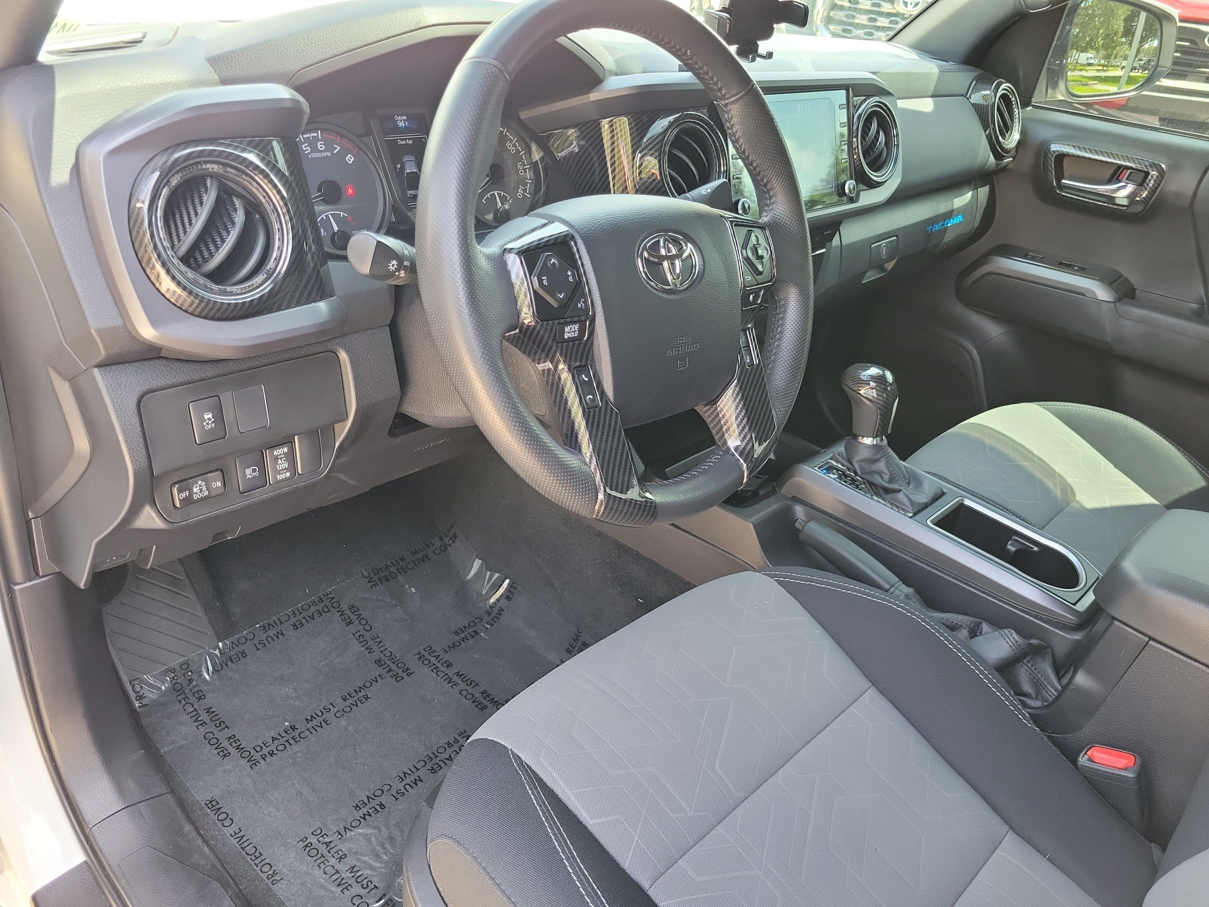 Used 2023 Toyota Tacoma TRD Off-Road w/ Technology Package AWD/4WD image 19