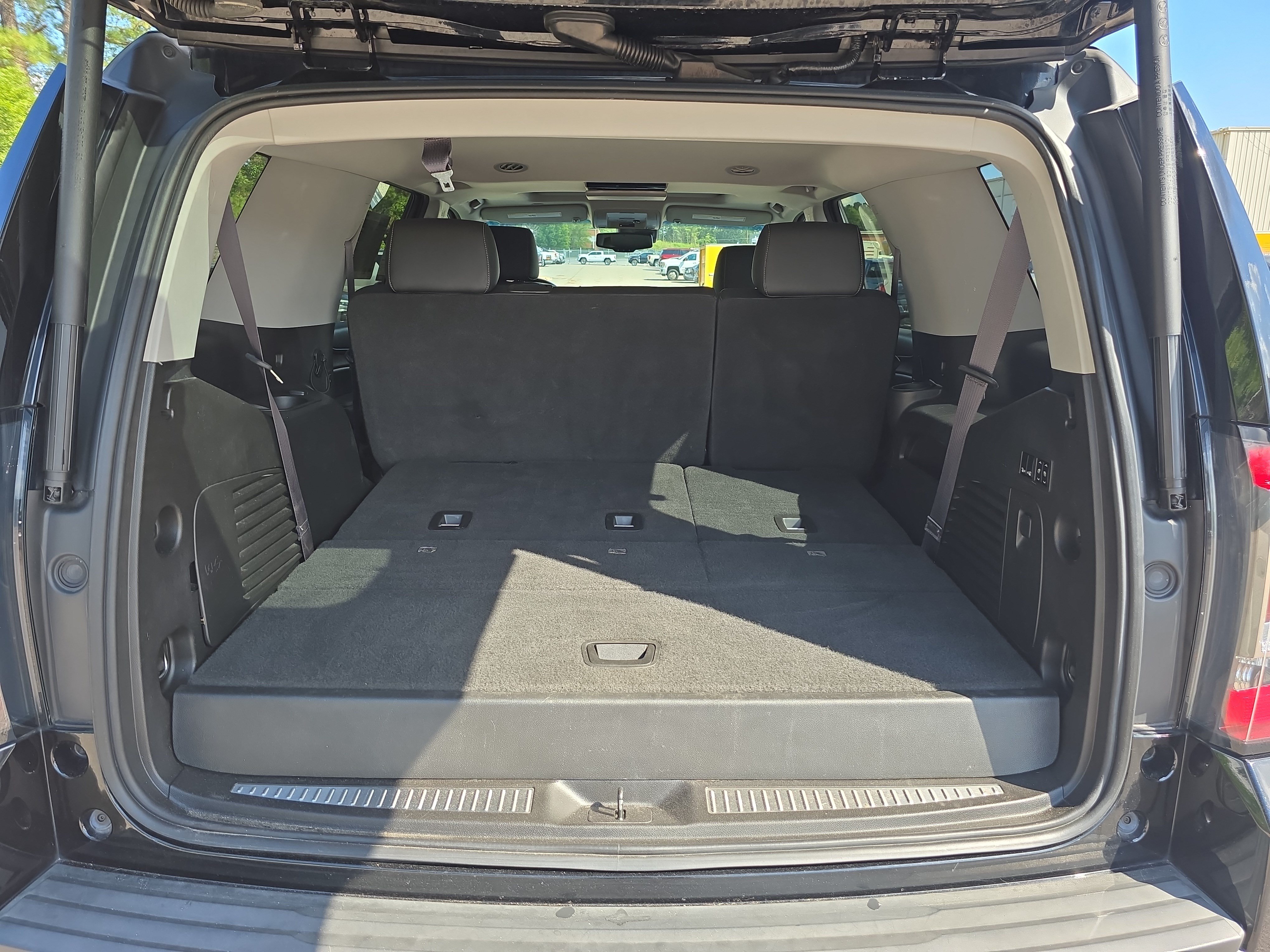 Used 2016 GMC Yukon SLT w/ Open Road Package AWD/4WD image 13