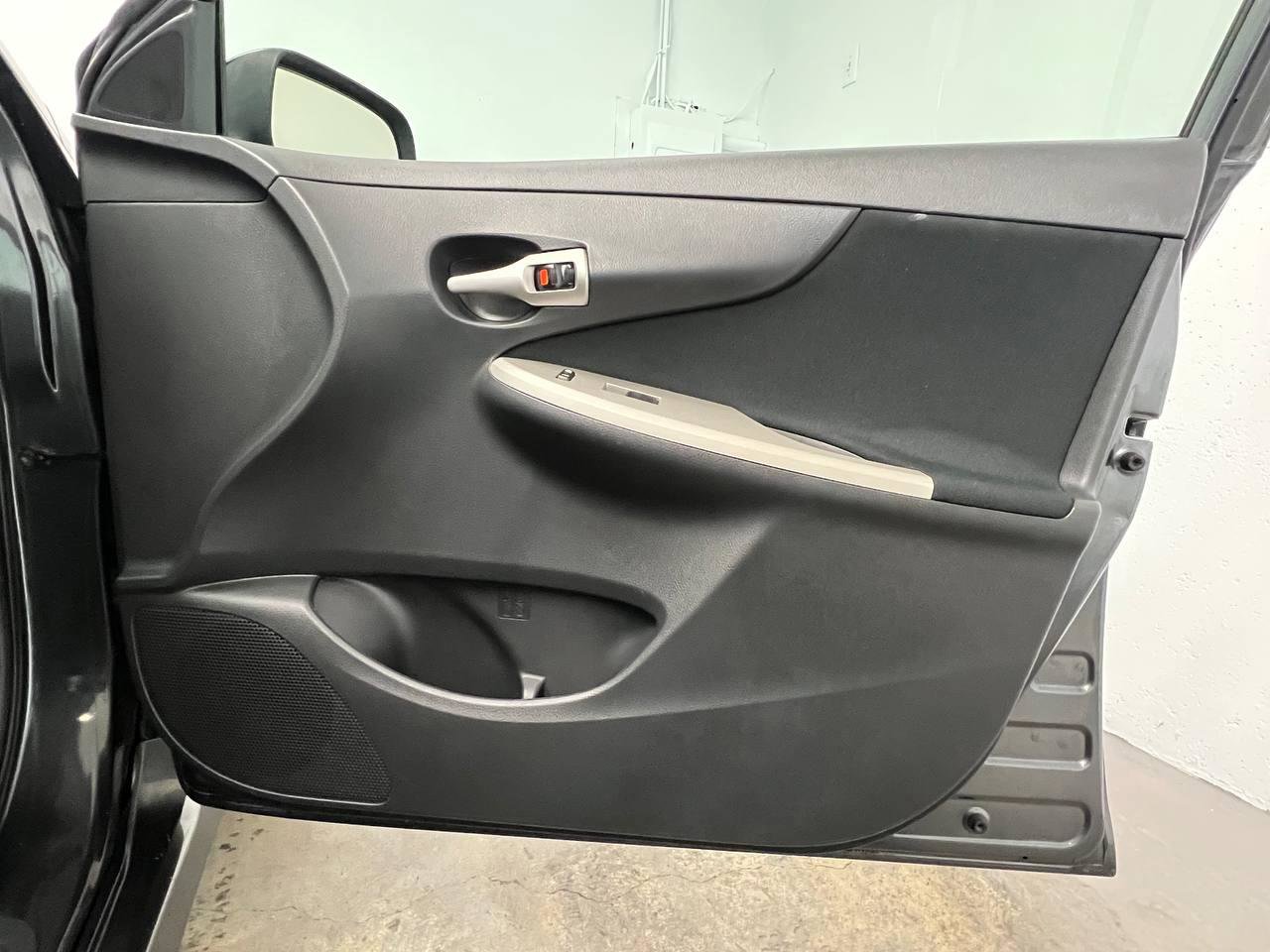 Used 2011 Toyota Corolla S FWD image 11