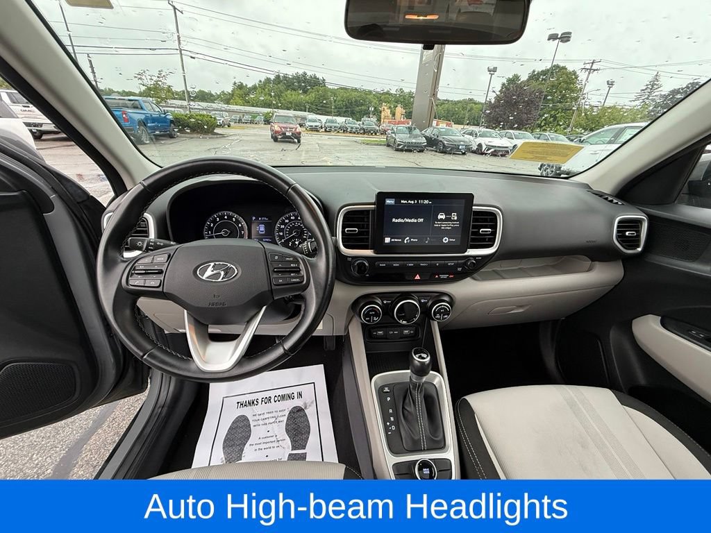 Used 2022 Hyundai Venue SEL w/ Cargo Package FWD image 14
