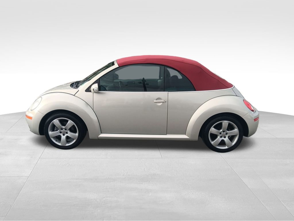 Used 2009 Volkswagen Beetle Blush video 2