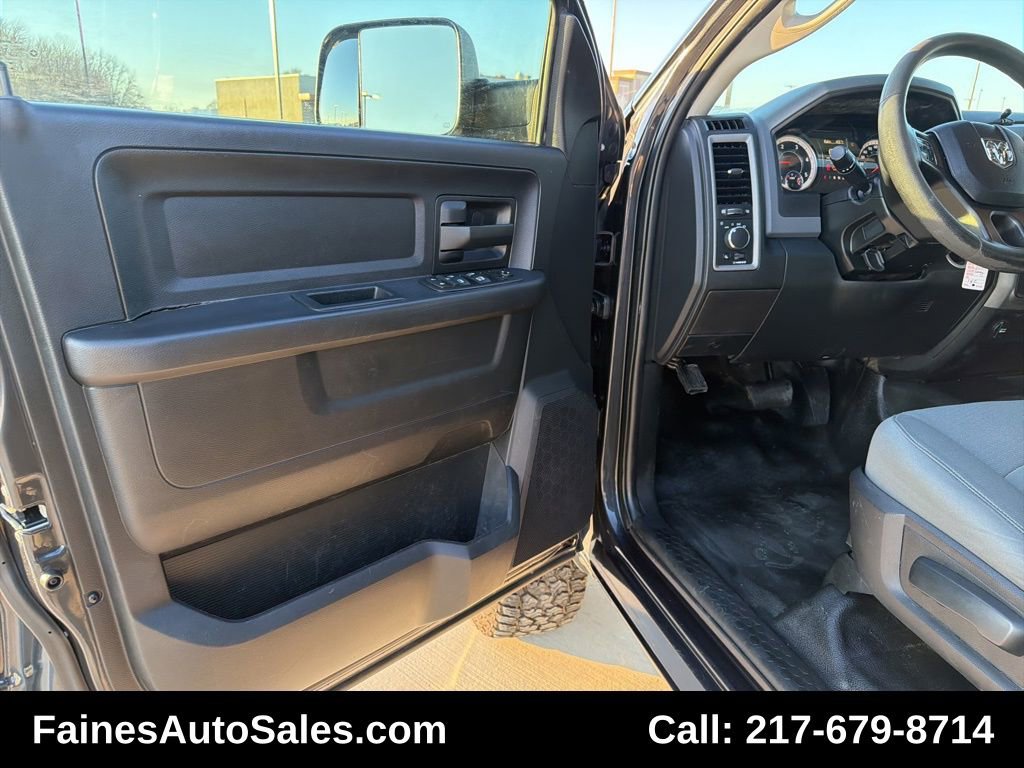 Used 2016 RAM 2500 Tradesman w/ Chrome Appearance Group image 69