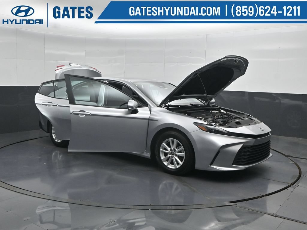Used 2025 Toyota Camry LE FWD image 56