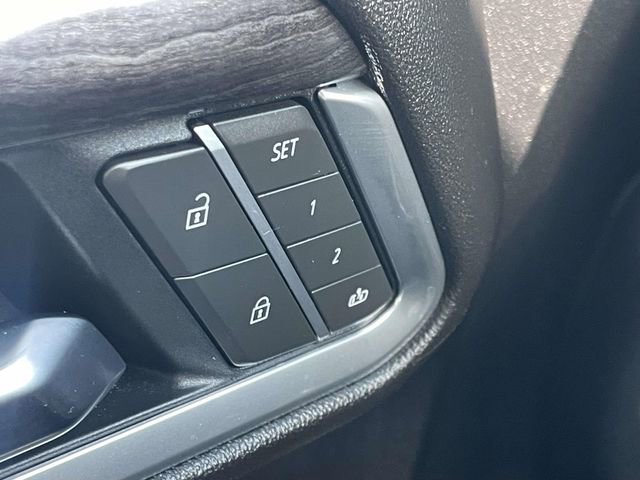 Used 2025 Chevrolet Silverado 3500 LTZ w/ LTZ Plus Package image 26