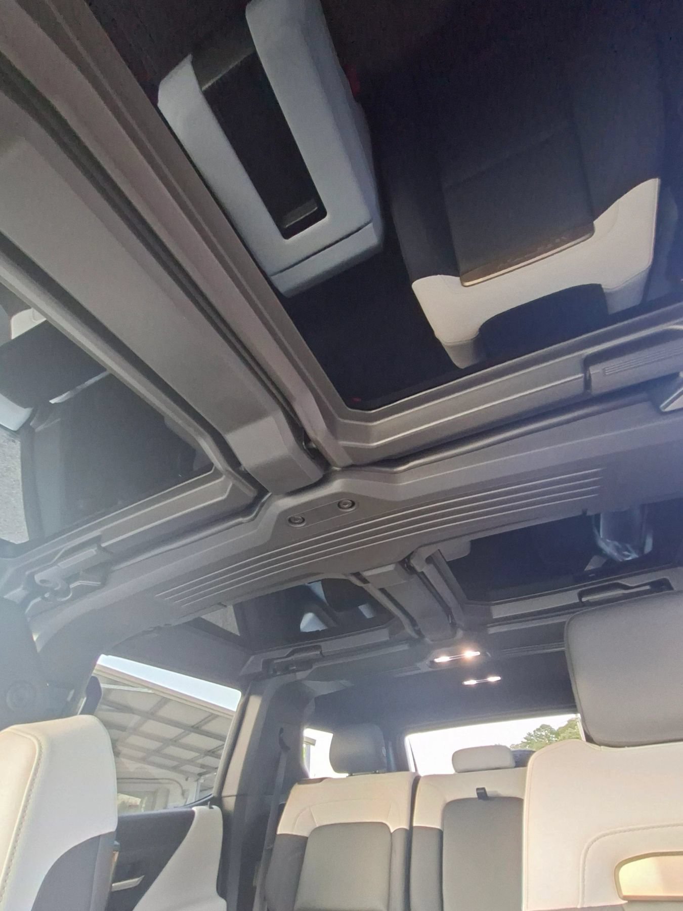Used 2025 GMC Hummer EV 2X AWD/4WD image 35