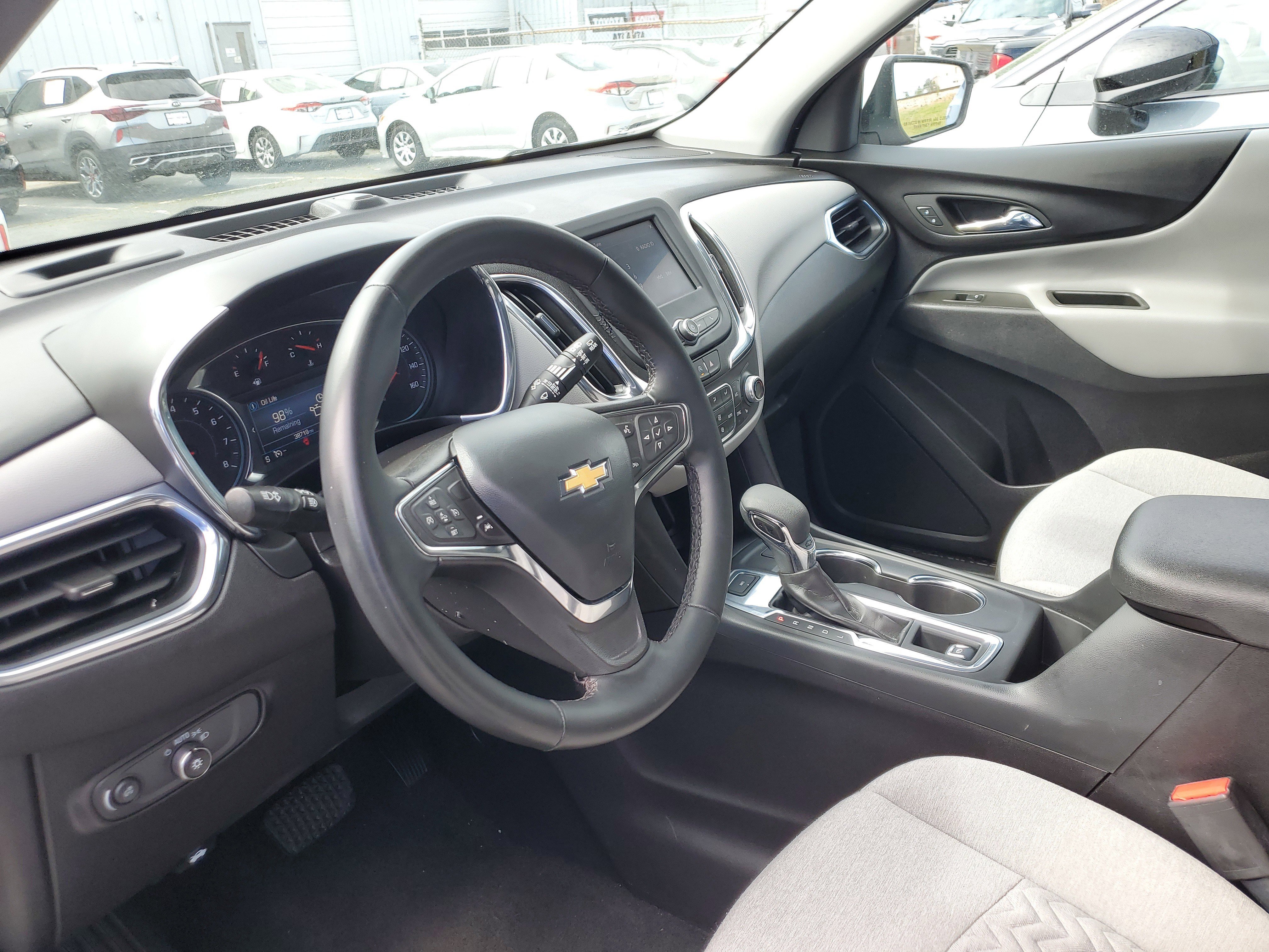 Used 2024 Chevrolet Equinox LT image 18