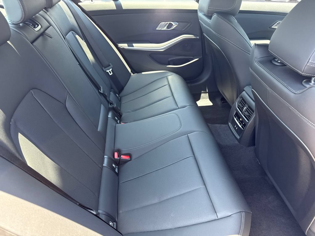 New 2026 BMW 330i Sedan w/ M Sport Package RWD image 15