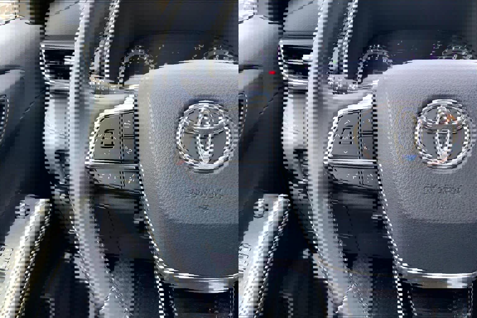 Used 2021 Toyota Highlander XSE image 24