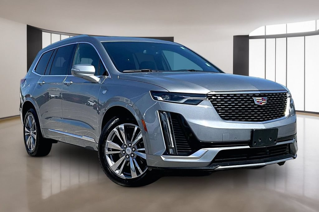 Certified 2025 Cadillac XT6 Premium Luxury AWD/4WD image 11