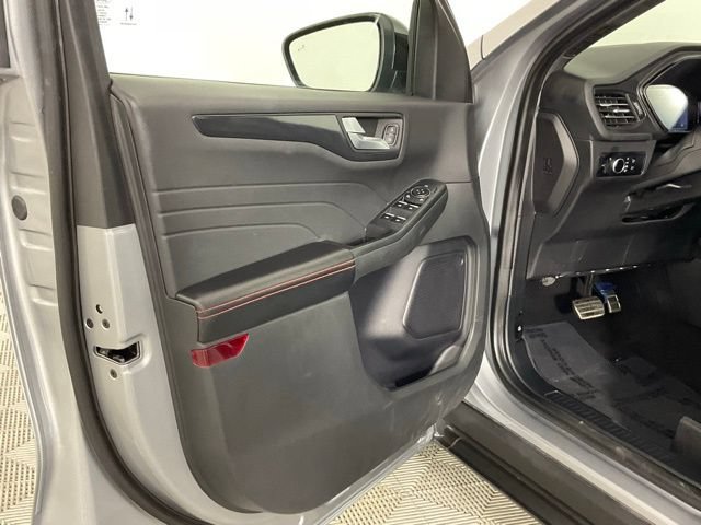 Used 2024 Ford Escape ST-Line FWD image 11