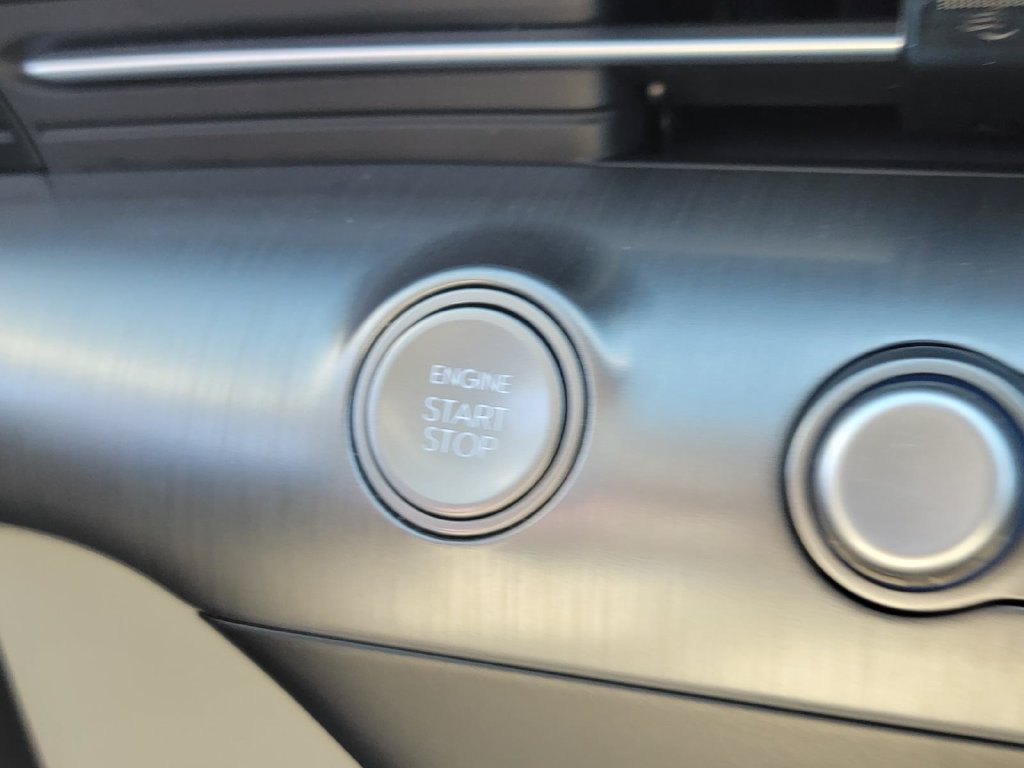 Used 2024 Hyundai Kona SE FWD image 23