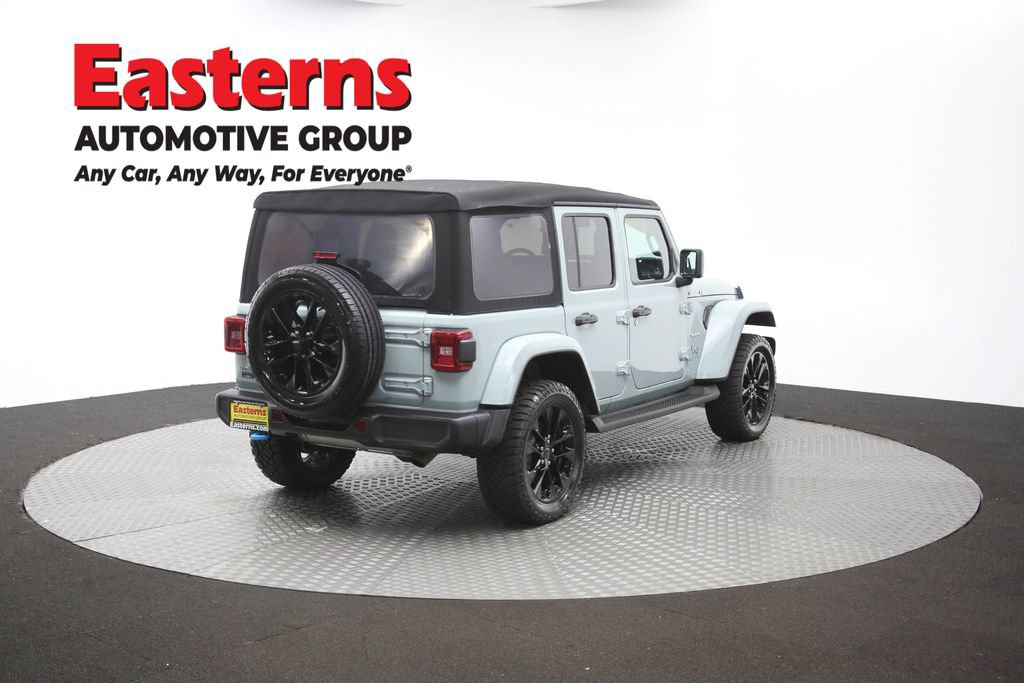 Used 2024 Jeep Wrangler Unlimited Sahara w/ Technology Group AWD/4WD image 42