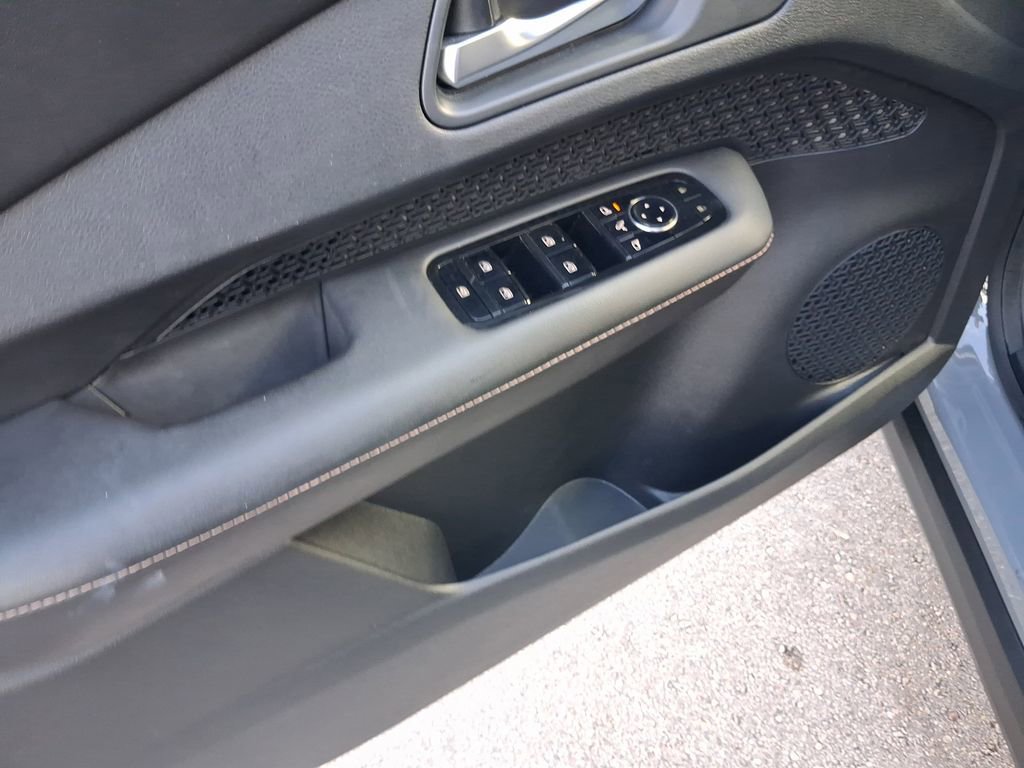 Certified 2023 Nissan Ariya FWD image 16