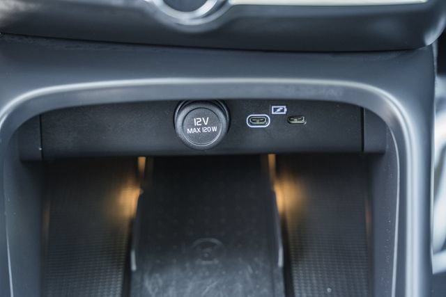 Certified 2023 Volvo XC40 B5 Plus w/ Climate Package AWD/4WD image 25
