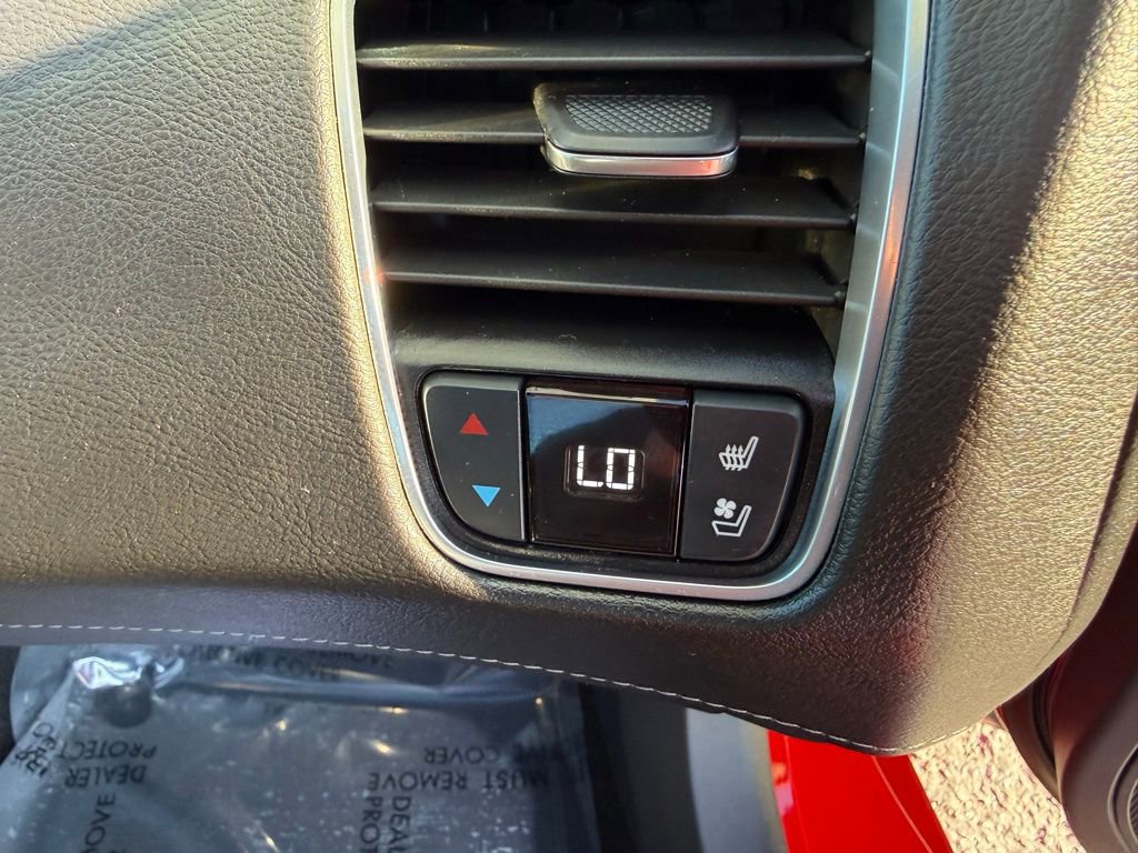 Used 2015 Chevrolet Corvette Stingray Coupe w/ 2LT Preferred Equipment Group image 17