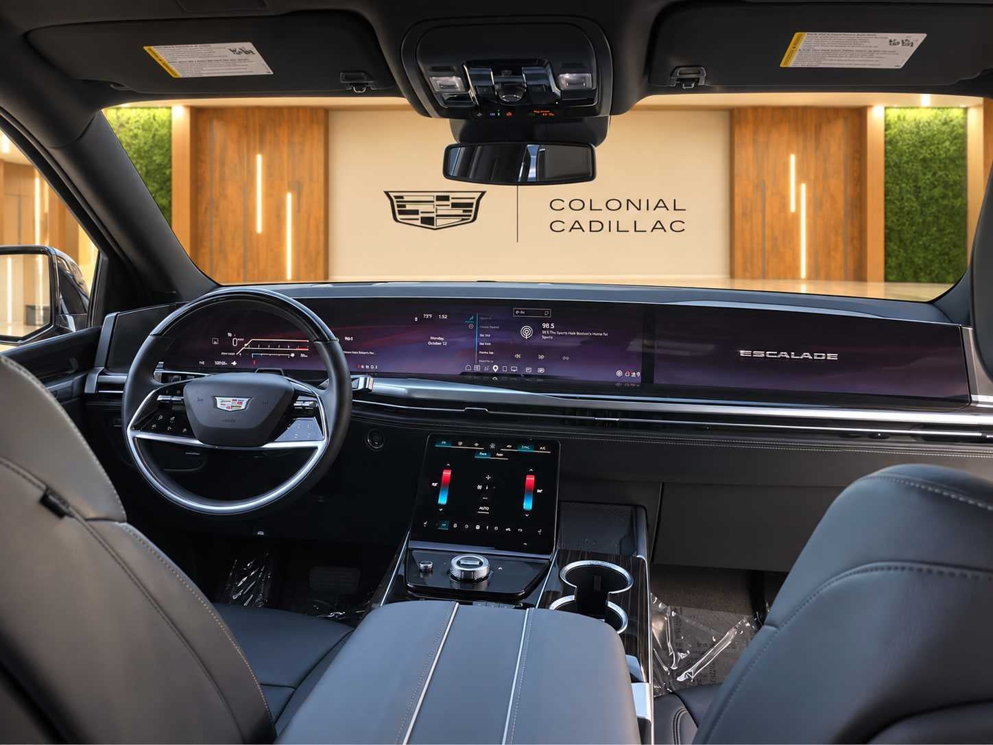 Used 2025 Cadillac Escalade ESV Luxury AWD/4WD image 14