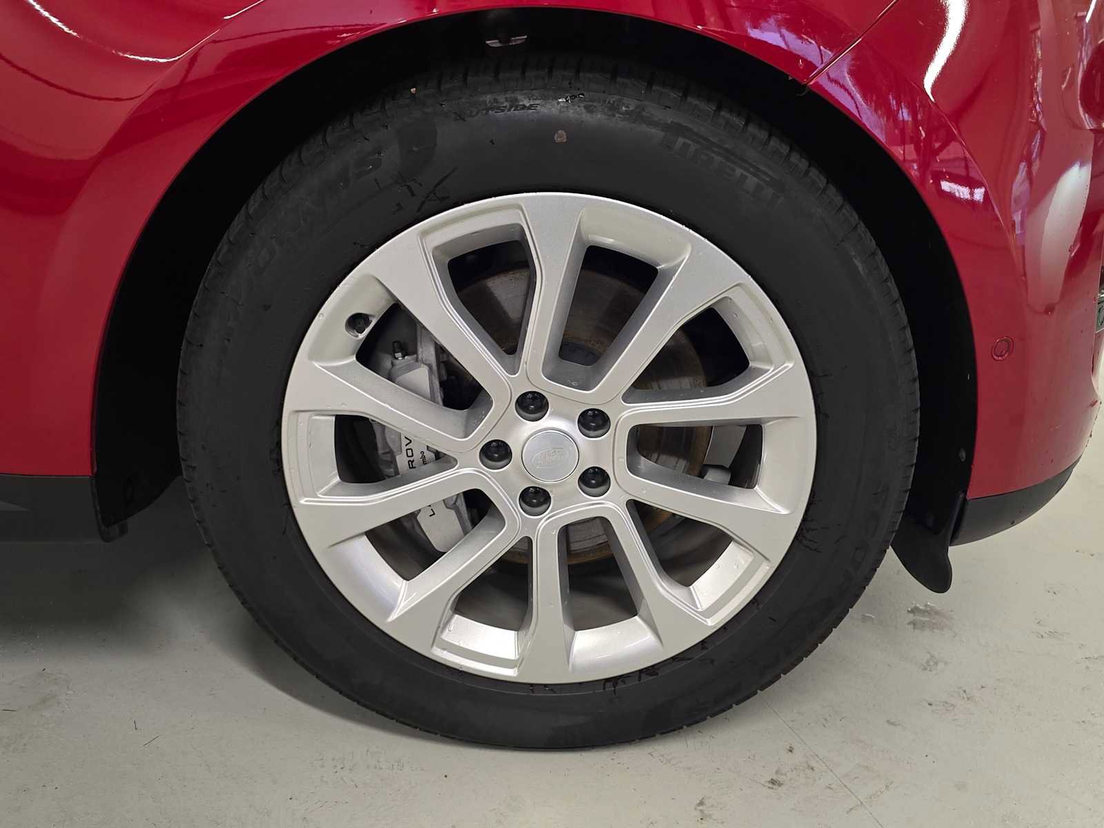 Used 2025 Land Rover Range Rover Sport image 10