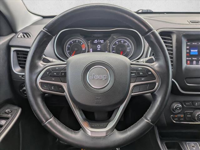 Used 2019 Jeep Cherokee Latitude Plus image 11