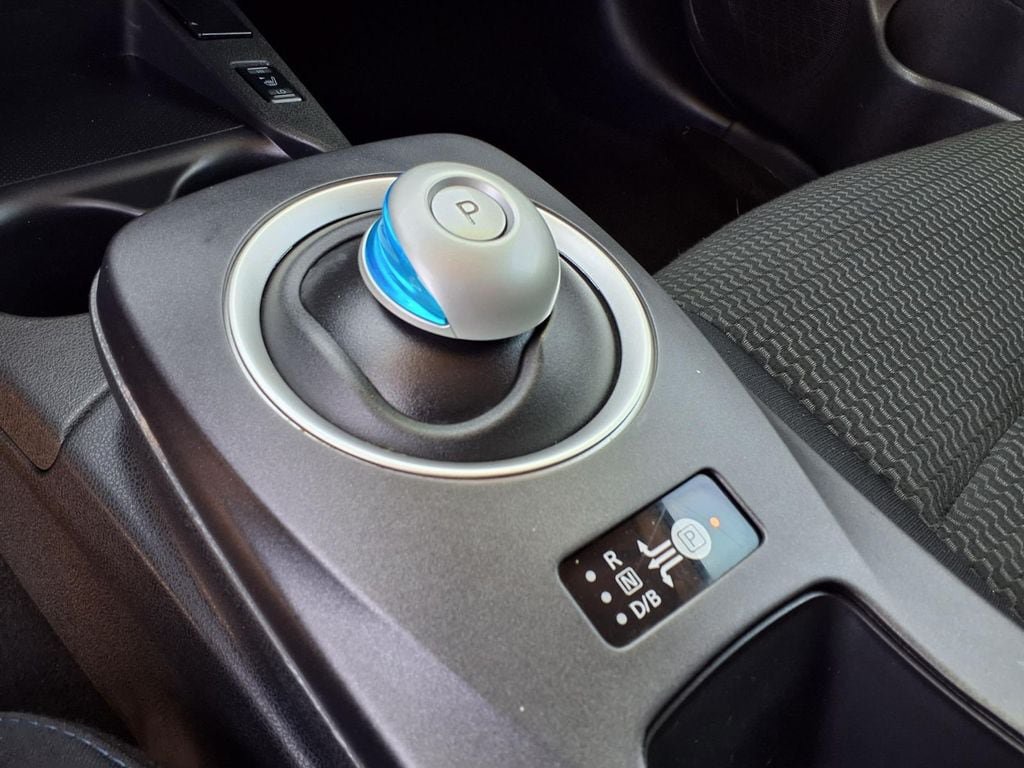 Used 2016 Nissan Leaf S FWD image 28