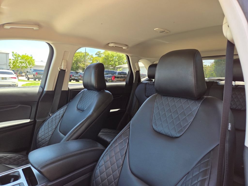 Used 2023 Ford Edge Titanium AWD/4WD image 27