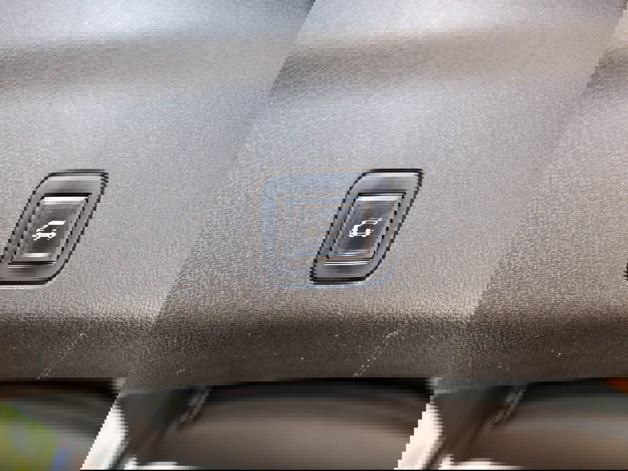 Used 2022 GMC Yukon XL SLT w/ SLT Premium Package image 11