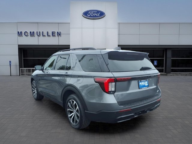 Certified 2025 Ford Explorer ST-Line AWD/4WD image 7