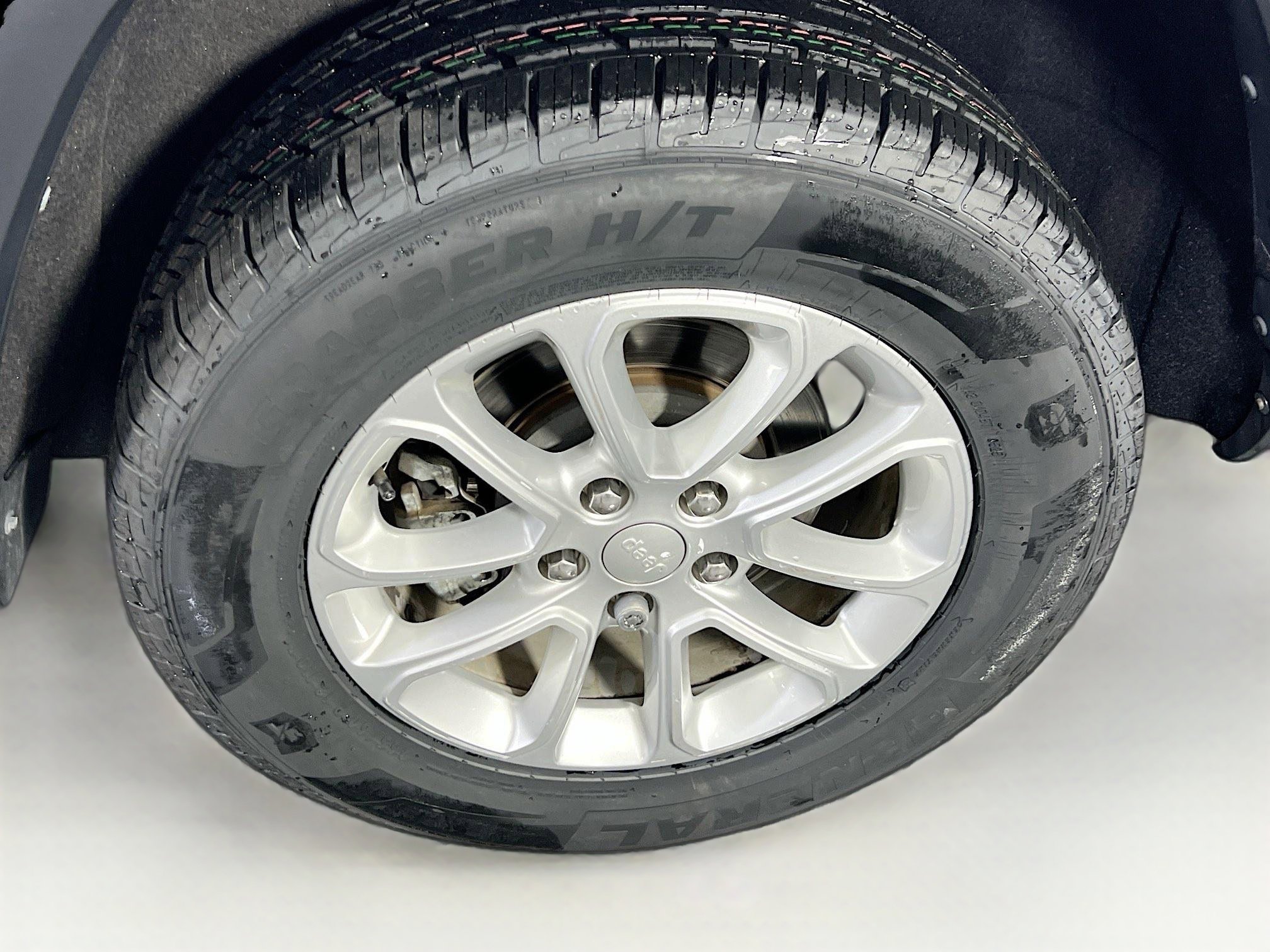 Used 2022 Jeep Grand Cherokee Laredo X image 31