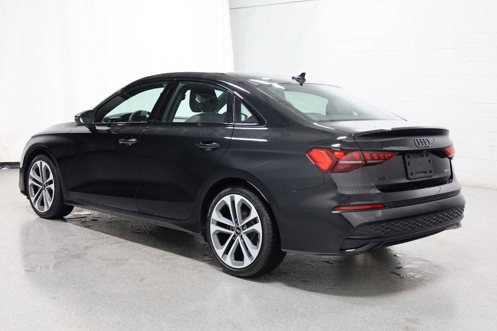 Used 2025 Audi A3 2.0T Premium w/ Black Optic Package image 3