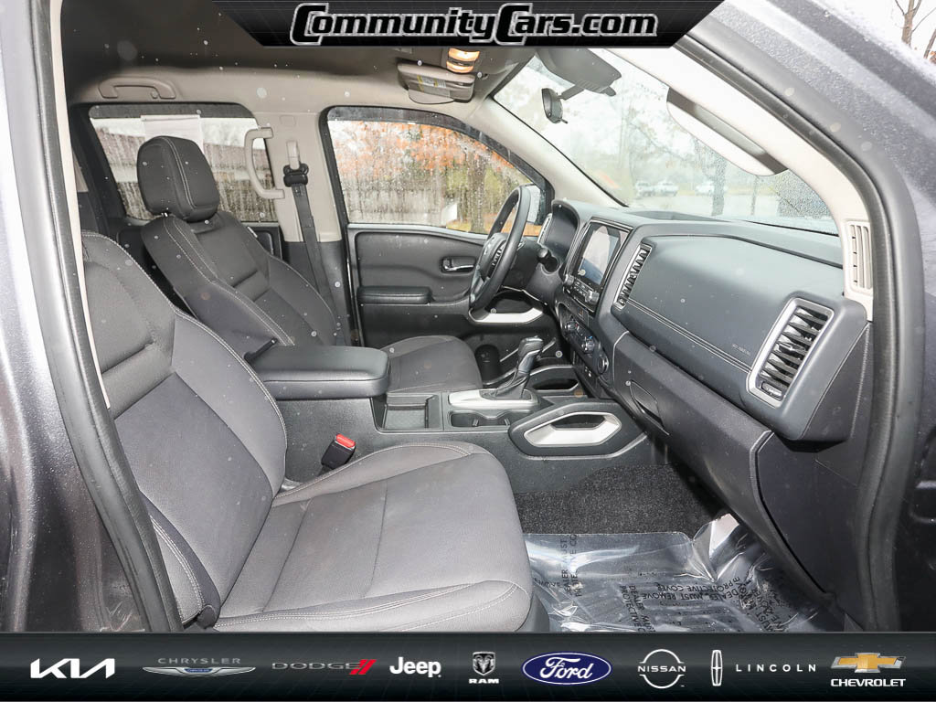 Used 2023 Nissan Frontier SV image 23