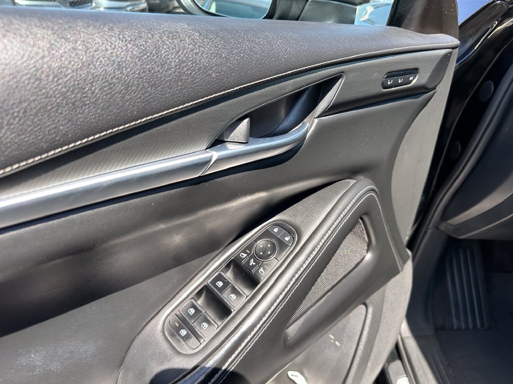 Used 2023 INFINITI QX60 Luxe w/ Cargo Package FWD image 25