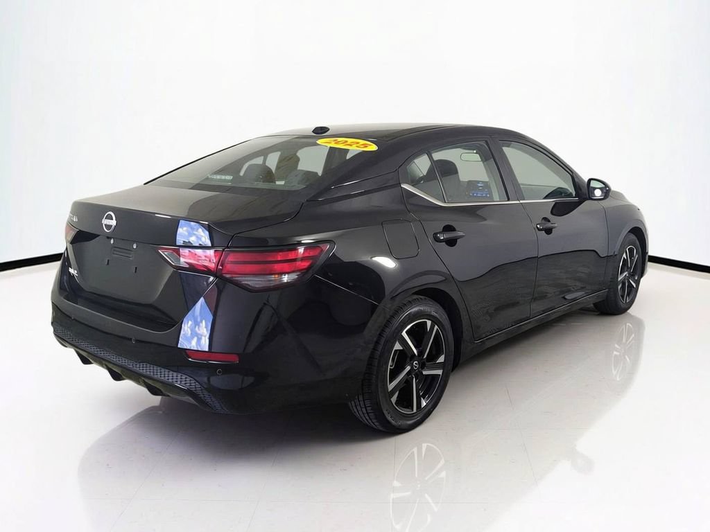 Used 2025 Nissan Sentra SV FWD image 5