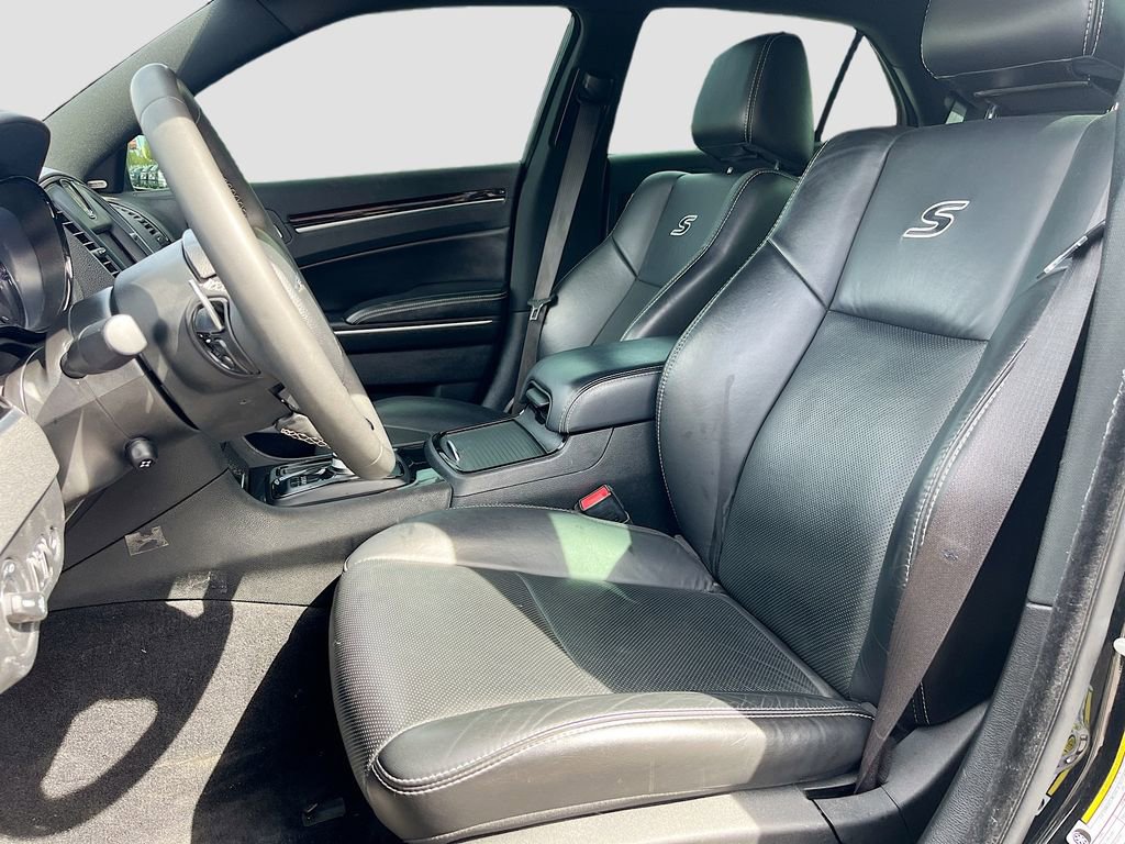 Used 2023 Chrysler 300 S w/ Comfort Group RWD image 22